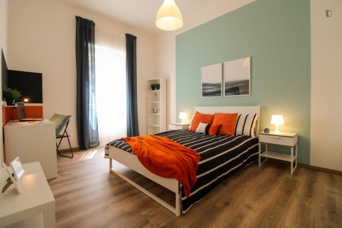 Lovely double bedroom in Sant'Eustacchio