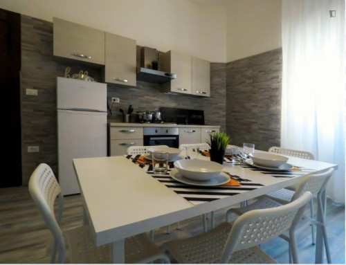 Homely single bedroom near the Stazione FS metro