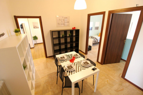 Elegant double bedroom near Bresciadue station - Gallery - 14