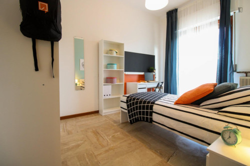 Elegant double bedroom near Bresciadue station - Gallery - 25