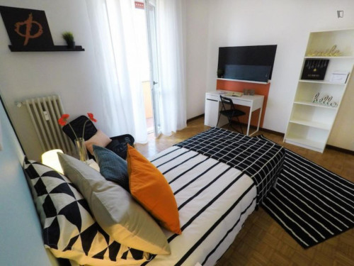 Snug single bedroom near the San Faustino metro