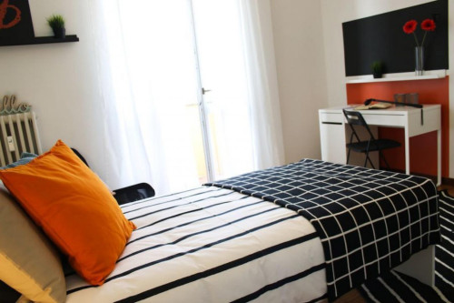 Snug single bedroom near the San Faustino metro