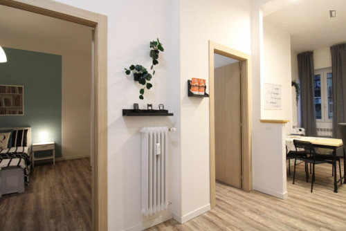 Luminous double bedroom in Villaggio Giorgio Montini - Gallery - 6