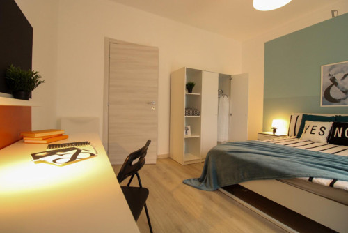 Big double bedroom in Mompiano