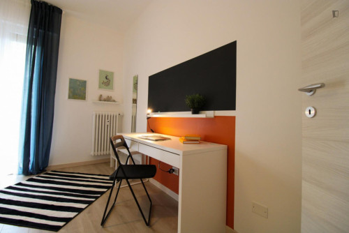 Big double bedroom in Mompiano