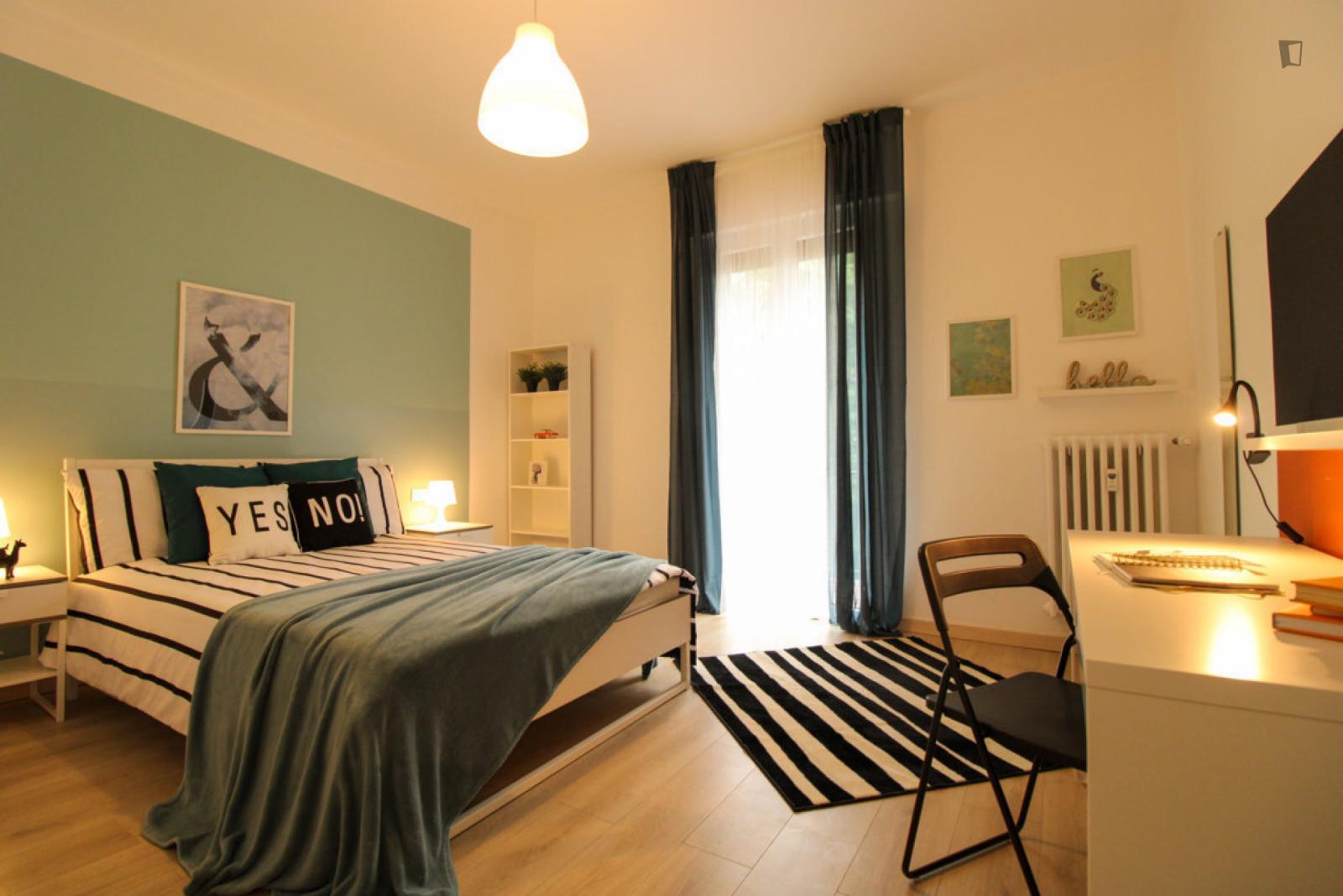  Big Double Bedroom In Mompiano  -  Big double bedroom in Mompiano  - Gallery -  1