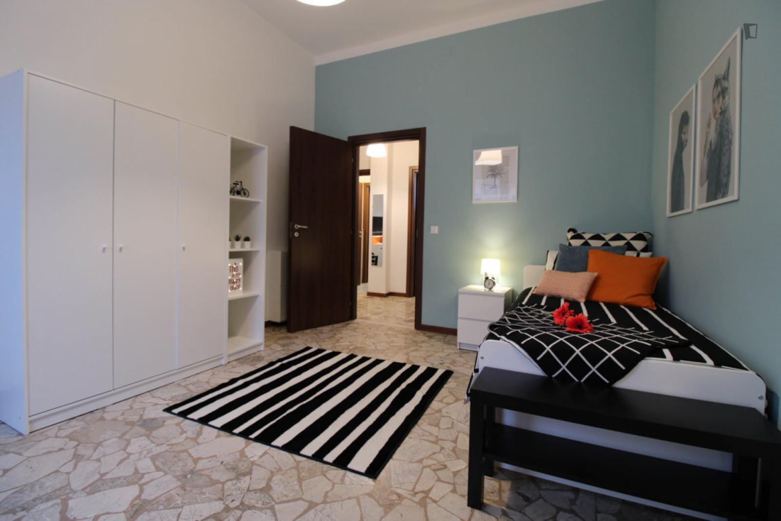  Inviting Single Bedroom In Borgo Trento  -  Inviting single bedroom in Borgo Trento  - Gallery -  1