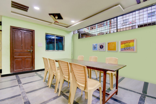 OYO LIFE HYD1330 Gachibowli (Males only) - Communal Area