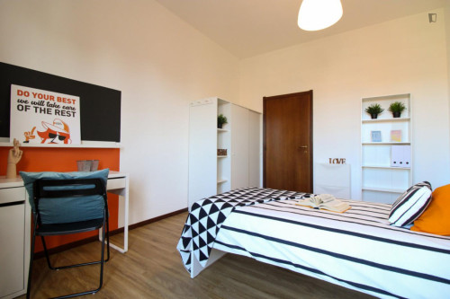 Inviting double bedroom near Bresciadue station