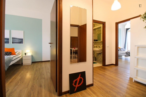 Inviting double bedroom near Bresciadue station - Gallery - 6