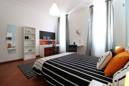 Bright single bedroom near Università Cattolica del Sacro Cuore
