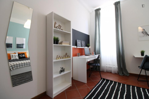Bright single bedroom near Università Cattolica del Sacro Cuore