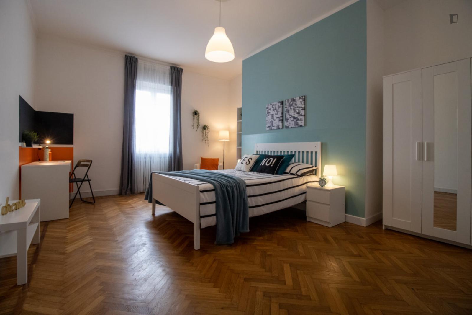 Enjoyable Double Bedroom Near The Stazione FS Metro - Enjoyable double bedroom near the Stazione FS metro - Gallery - 1