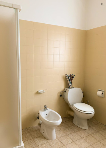 Bright double bedroom near Parco del Valentino  - Gallery - 11