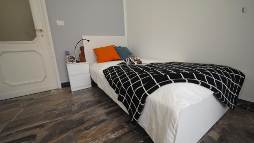 Single bedroom with a balcony, in Quadrilatero