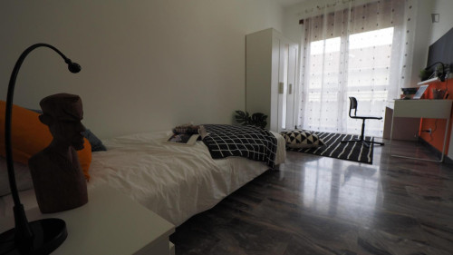 Single bedroom with a balcony, in Quadrilatero