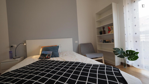 Big single bedroom in Quadrilatero