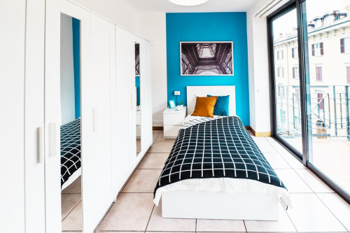 Stunning single bedroom with a balcony, in Stazione