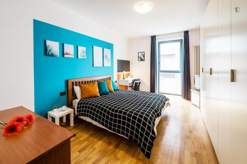 Sunny double bedroom in the Stazione district