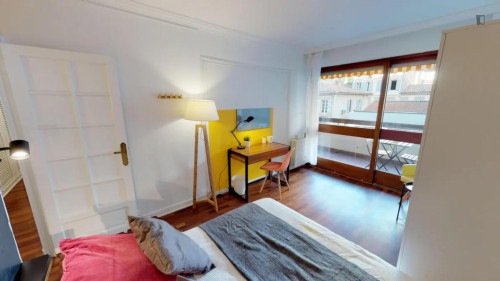 Great double bedroom close to the Galeries Lafayette