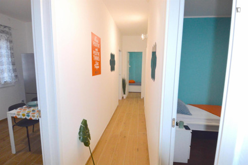Single bedroom in a student flat, near Parco della Resistenza