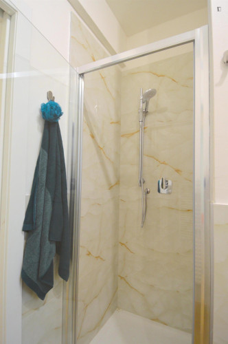 Single bedroom in a student flat, near Parco della Resistenza - Gallery - 10