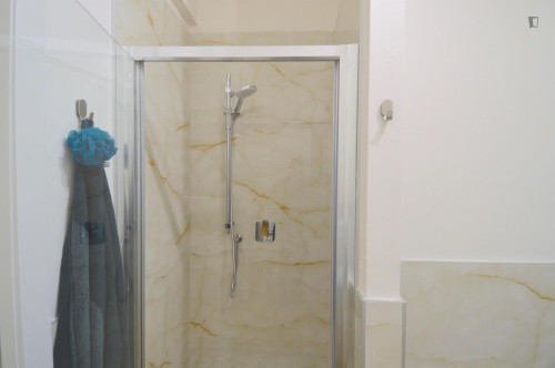 Single bedroom in a student flat, near Parco della Resistenza - Gallery - 11