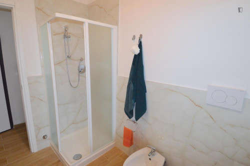 Single bedroom in a student flat, near Parco della Resistenza - Gallery - 8