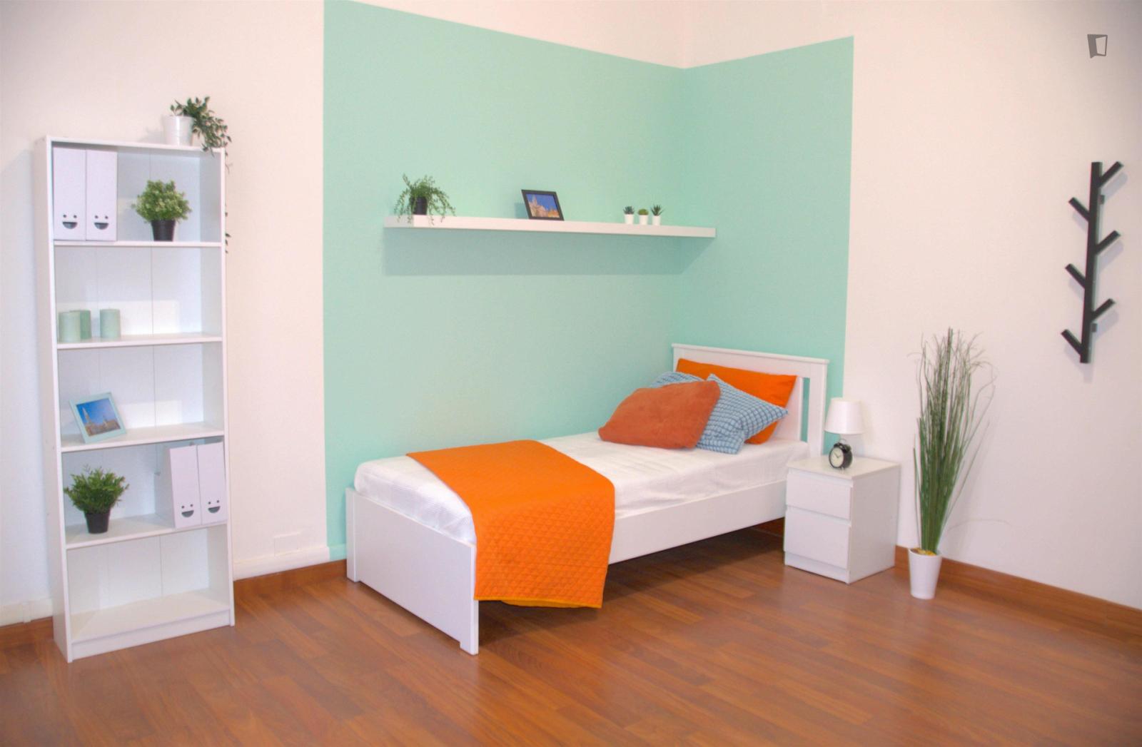Spacious Single Bedroom In The Centre Of Modena - 1
