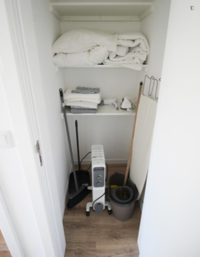 Neat 2-bedroom apartment in Moscavide