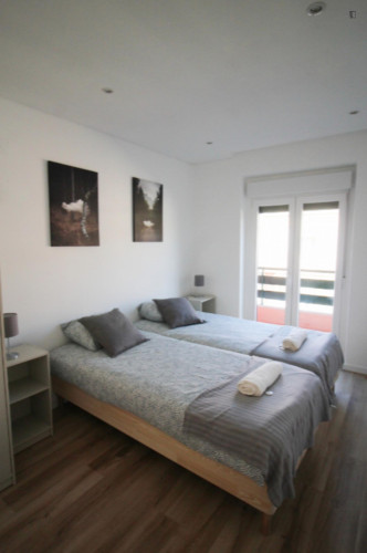 Neat 2-bedroom apartment in Moscavide
