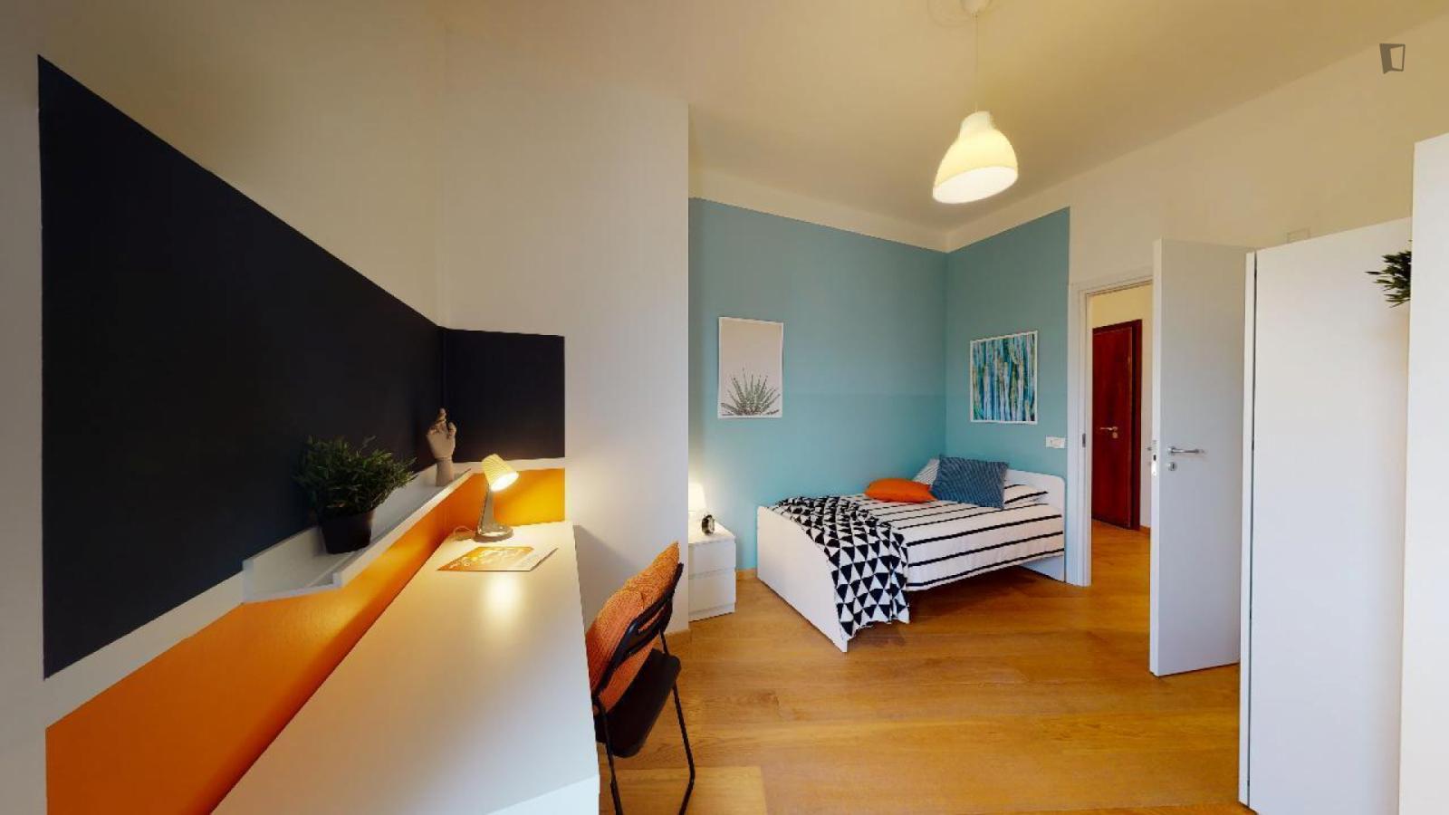  Big Single Bedroom In Mompiano  -  Big single bedroom in Mompiano  - Gallery -  1
