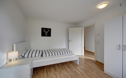 Snug single bedroom near the Rosensteinbrücke metro