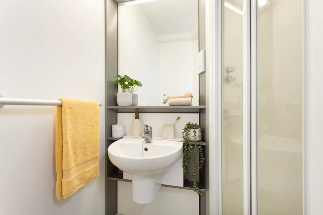  Large High Double En-Suite  -  Chalmers Street Unite  - Gallery -  2