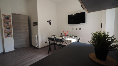 Pleasant single bedroom in Crocetta