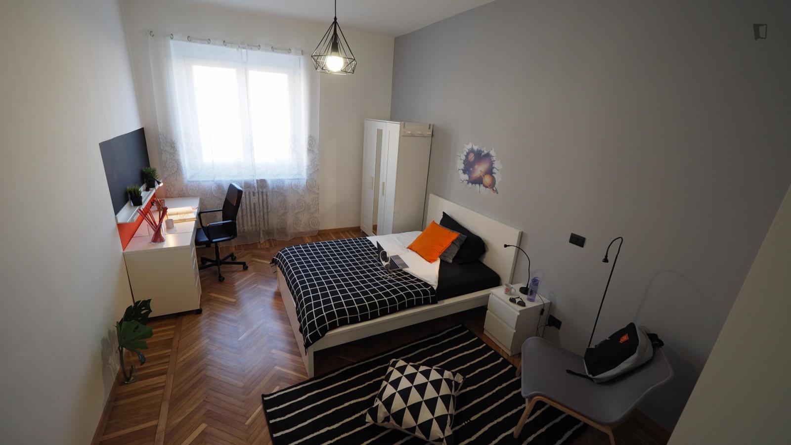 Double Bedroom In Crocetta - 1