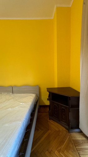 Single bedroom in a shared 5 bedroom apartment_ROOM5