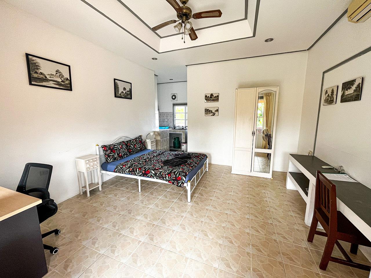  Studio With Balcony  -  Charming Coliving in Koh Samui's Serene Tambon Maret  - Gallery -  48