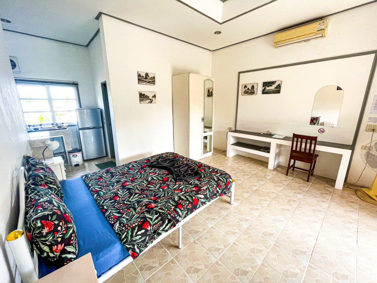 Studio With Balcony - Charming Coliving in Koh Samui's Serene Tambon Maret - Gallery - 24