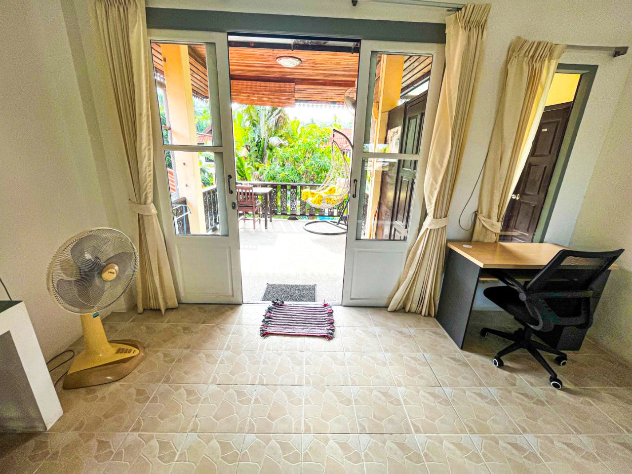 Studio With Balcony - Charming Coliving in Koh Samui's Serene Tambon Maret - Gallery - 30