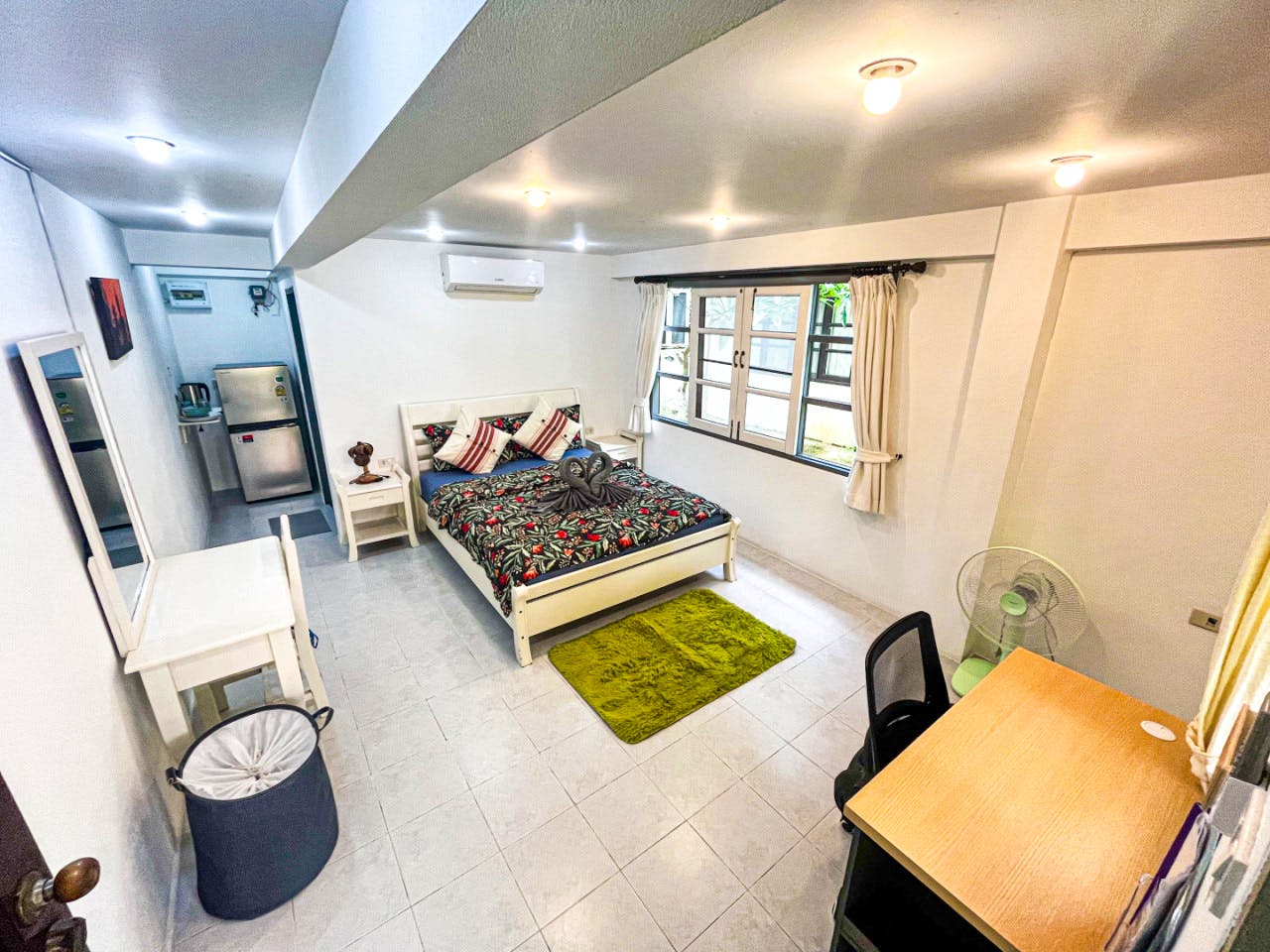 Comfort Budget Room - Charming Coliving in Koh Samui's Serene Tambon Maret - Gallery - 3