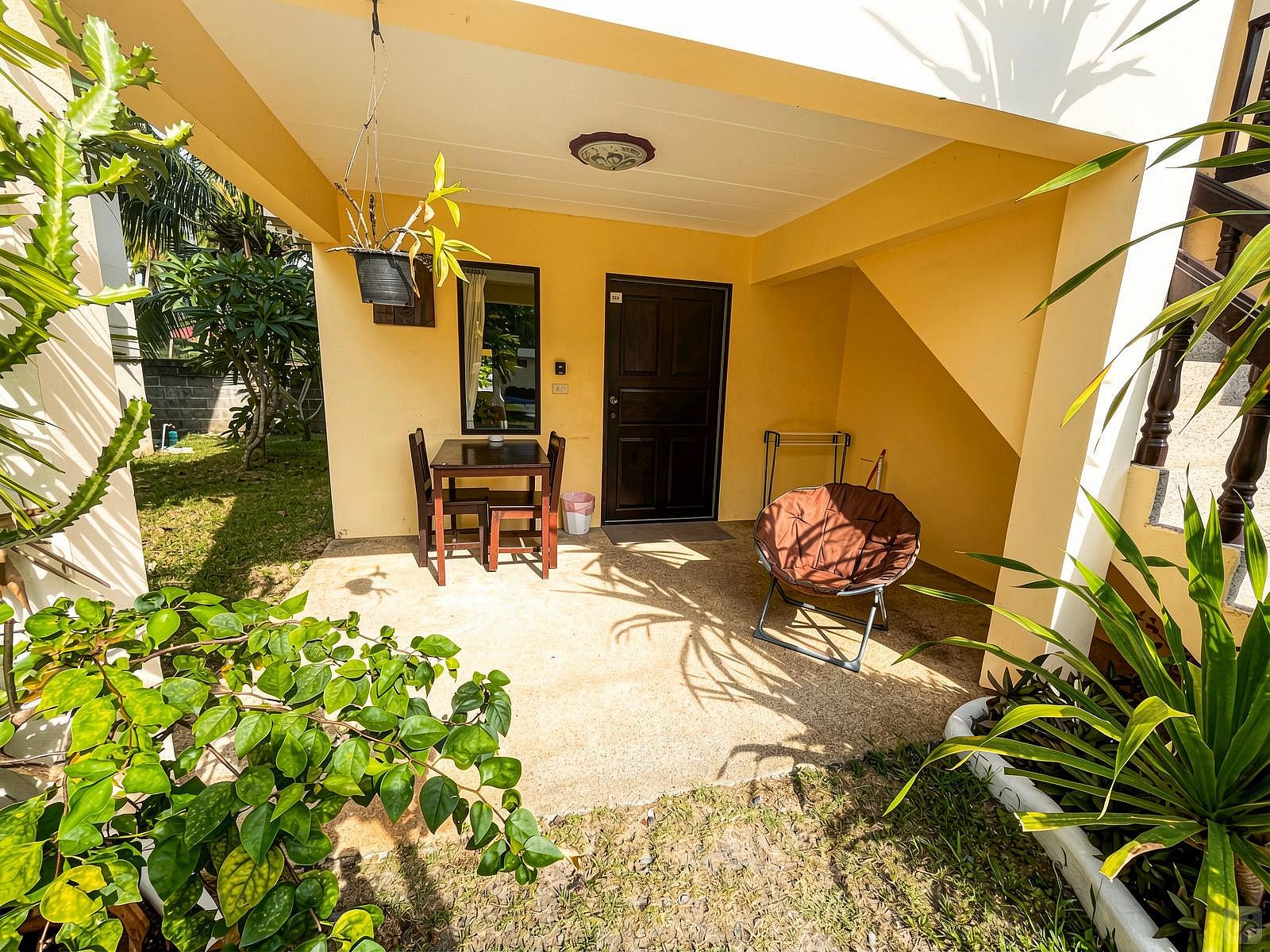  Comfort Budget Room  -  Charming Coliving in Koh Samui's Serene Tambon Maret  - Gallery -  62