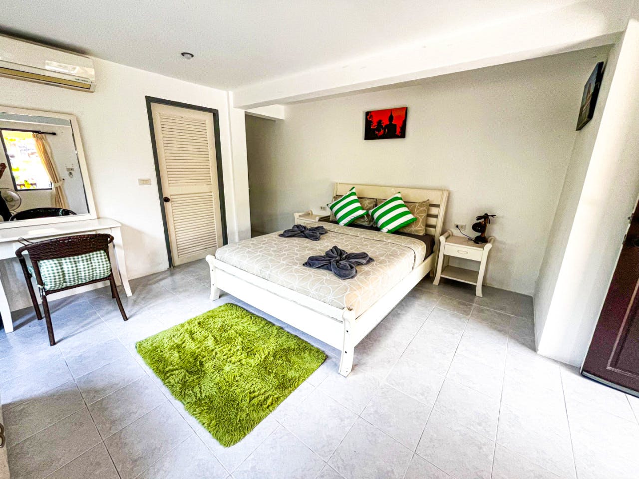  Comfort Budget Room  -  Charming Coliving in Koh Samui's Serene Tambon Maret  - Gallery -  2
