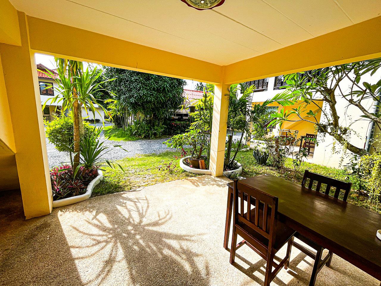  Comfort Budget Room  -  Charming Coliving in Koh Samui's Serene Tambon Maret  - Gallery -  58