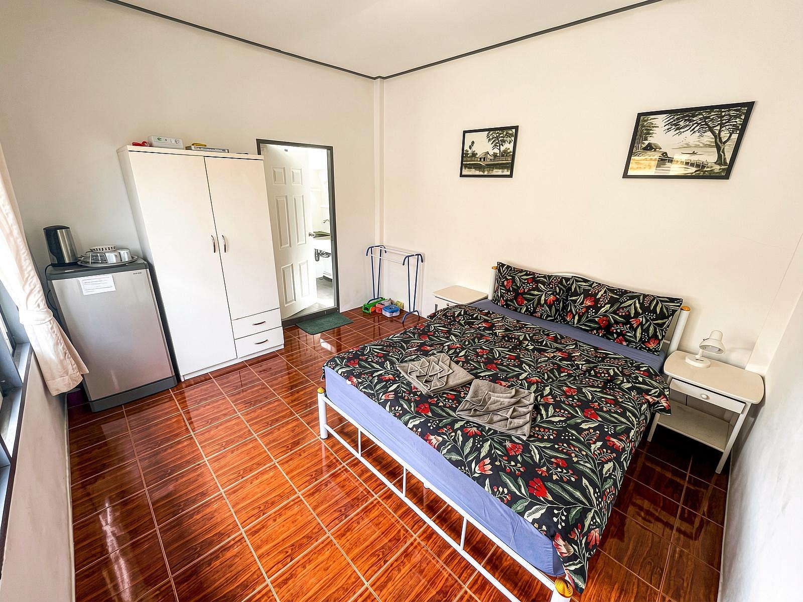 Room + Office Space - Charming Coliving in Koh Samui's Serene Tambon Maret - Gallery - 89