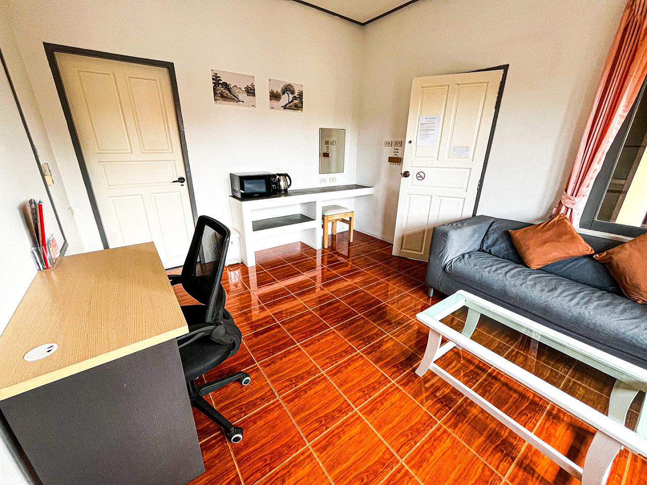  Room + Office Space  -  Charming Coliving in Koh Samui's Serene Tambon Maret  - Gallery -  57