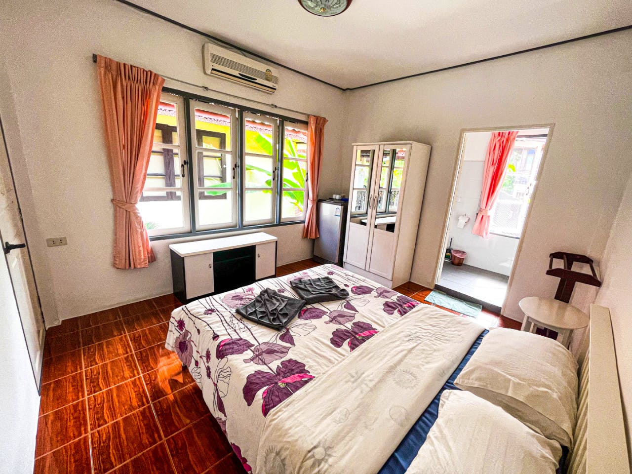  Room + Office Space  -  Charming Coliving in Koh Samui's Serene Tambon Maret  - Gallery -  18