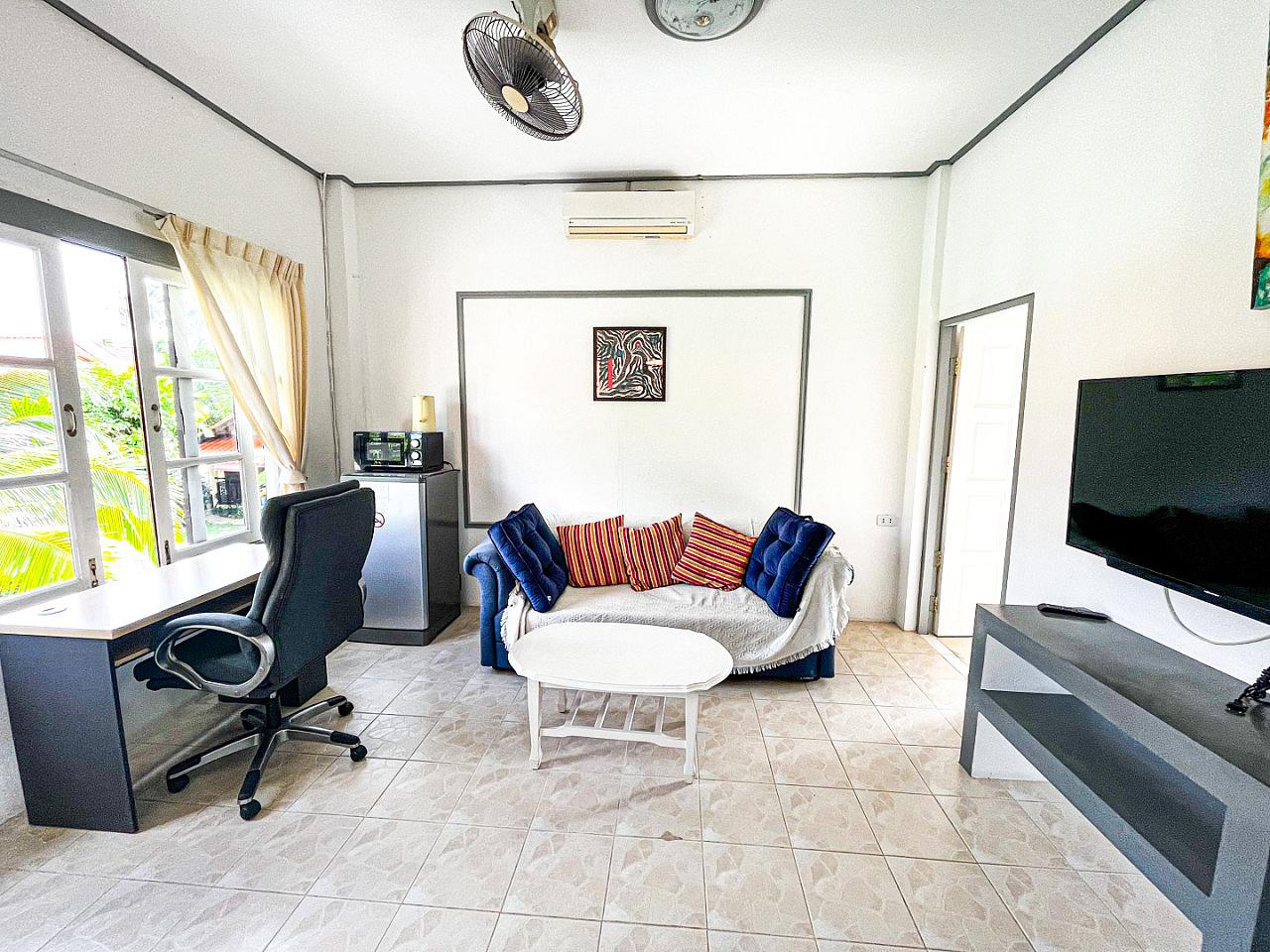  Room + Office Space  -  Charming Coliving in Koh Samui's Serene Tambon Maret  - Gallery -  81