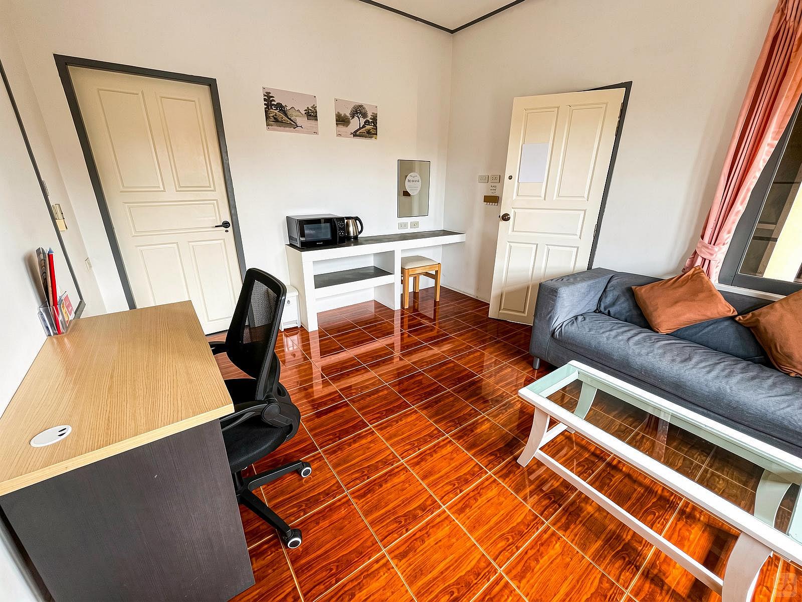  Room + Office Space  -  Charming Coliving in Koh Samui's Serene Tambon Maret  - Gallery -  91