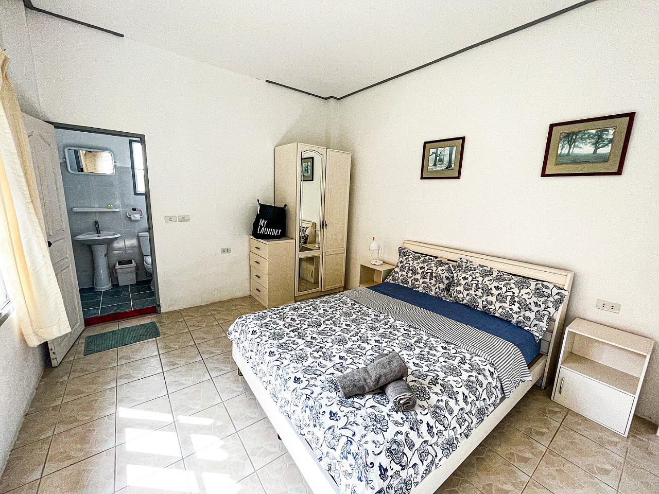 Room + Office Space - Charming Coliving in Koh Samui's Serene Tambon Maret - Gallery - 73